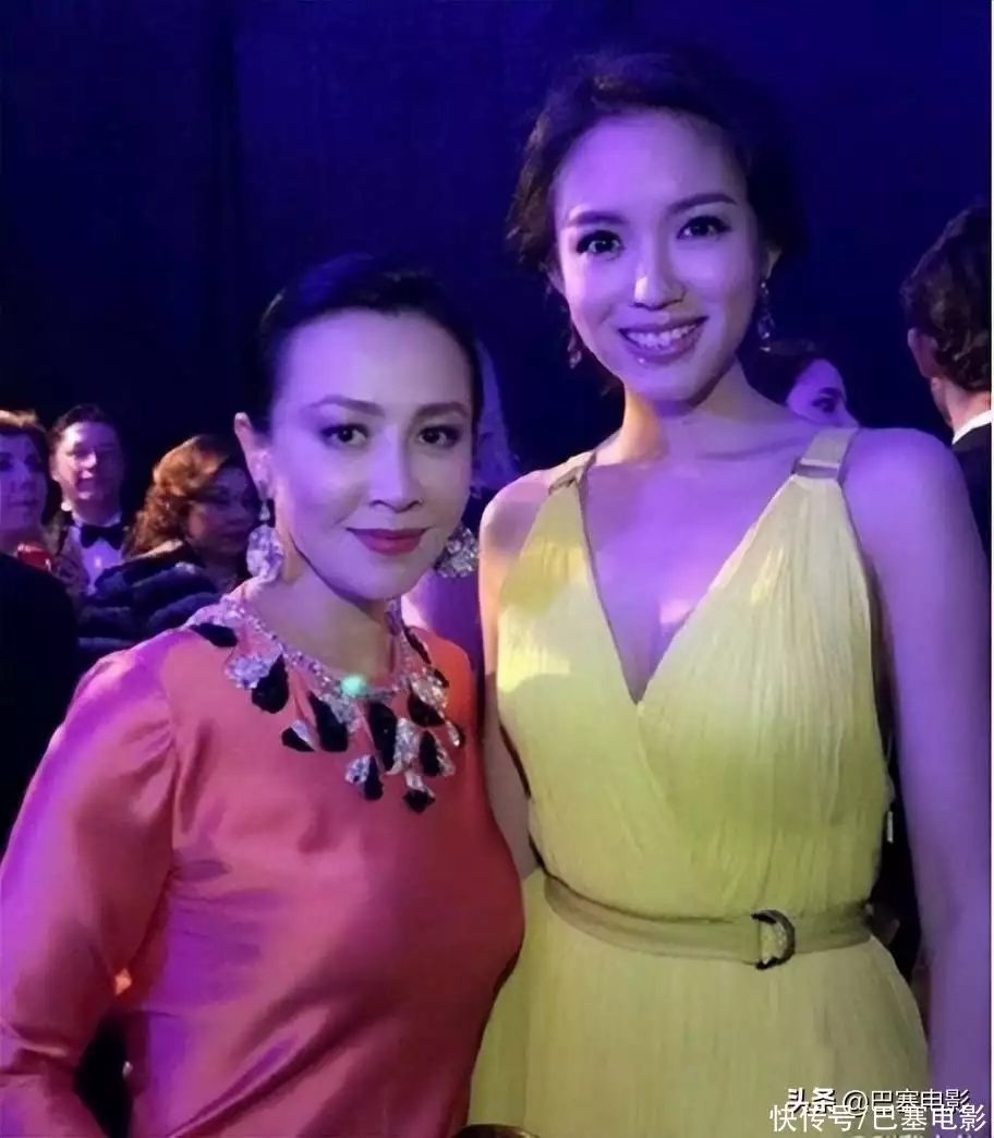 娱乐圈女明星身高对比_合影杀手身高劣势_娱乐圈娇小女明星